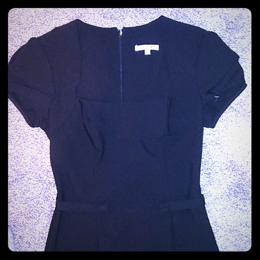 NWOT Yank Black Dress sweetheart neck midi size 6